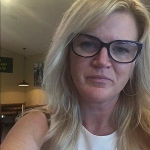 Meet your Posher, Carrie